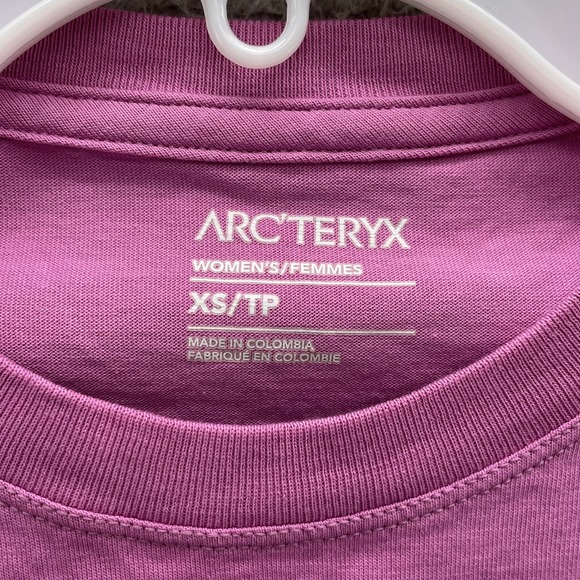 Arc'teryx T-Shirt Womens XS Pink Retro Gorpcore Preppy Y2K Boho Academia Outdoor - Picture 5 of 10